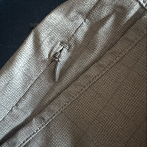 Quiksilver Tan subtle plaid AMPHIBIAN shorts-versatile for IN & OUT of the water - Picture 7 of 12